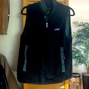 Vintage Sherpa Patagonia vest